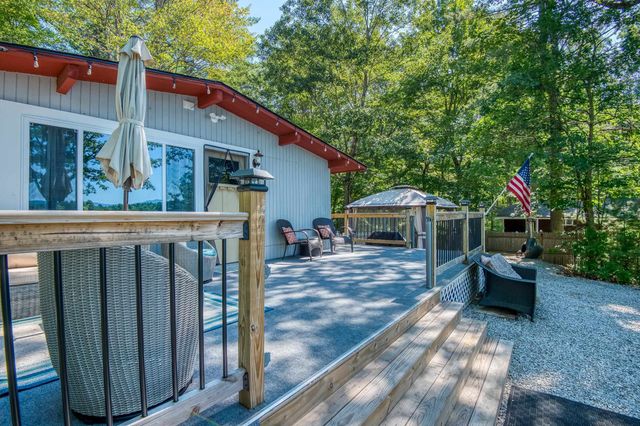 169 E Danforth Road, Freedom, NH 03836