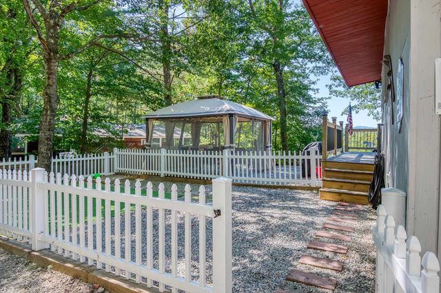 169 E Danforth Road, Freedom, NH 03836