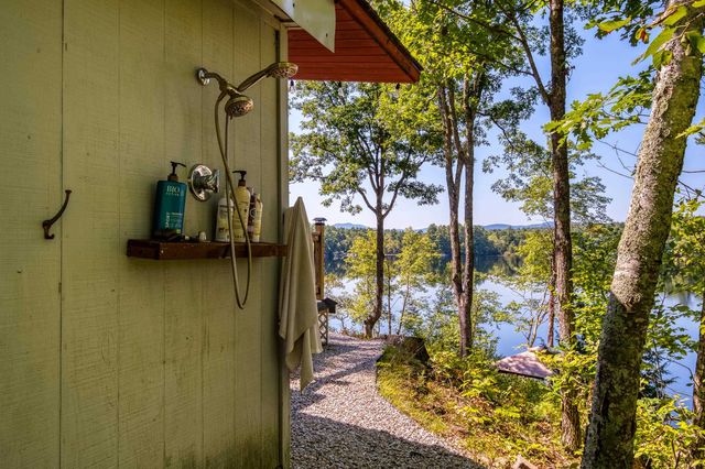 169 E Danforth Road, Freedom, NH 03836