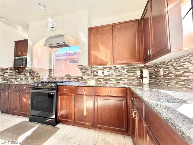 5865 Azzura Palms Avenue, Las Vegas, NV 89139