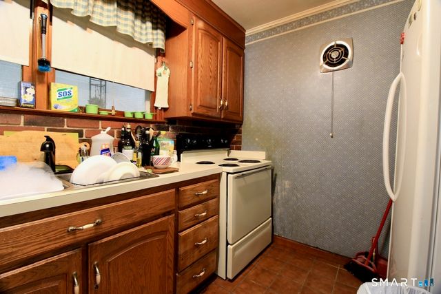 49 Robert Street, Hamden, CT 06514