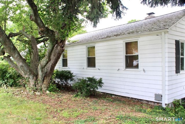 49 Robert Street, Hamden, CT 06514