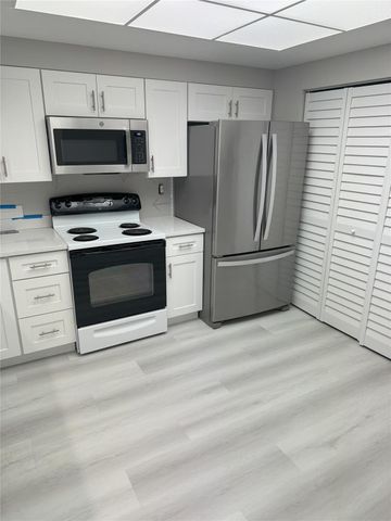 2731 NE 28th Court 3, Lighthouse Point, FL 33064