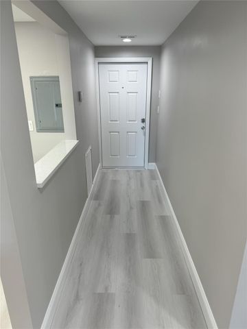 2731 NE 28th Court 3, Lighthouse Point, FL 33064