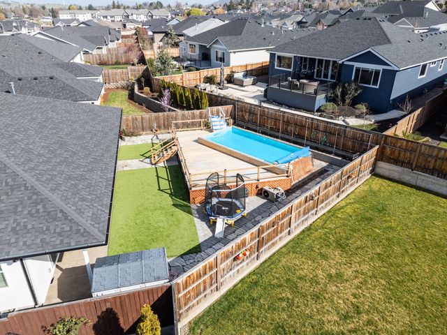 2820 Caldera Lane, Medford, OR 97504