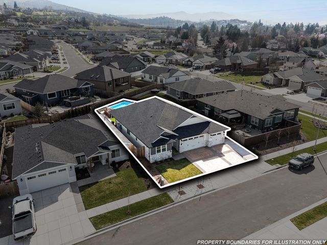 2820 Caldera Lane, Medford, OR 97504