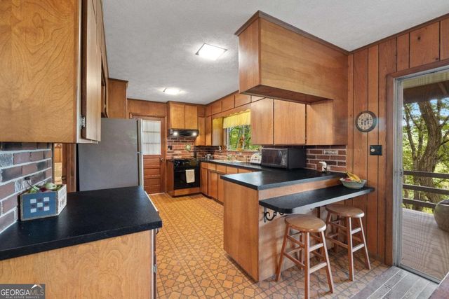 283 River Bend Lane, Blue Ridge, GA 30513