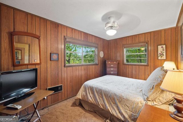 283 River Bend Lane, Blue Ridge, GA 30513