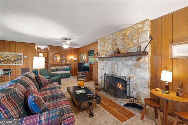 283 River Bend Lane, Blue Ridge, GA 30513