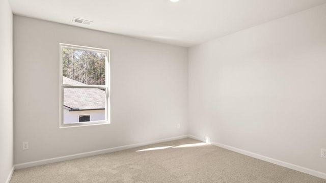 136 Crooked Lake Park, Villa Rica, GA 30180