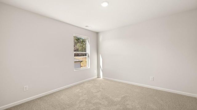 136 Crooked Lake Park, Villa Rica, GA 30180
