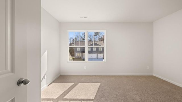 136 Crooked Lake Park, Villa Rica, GA 30180
