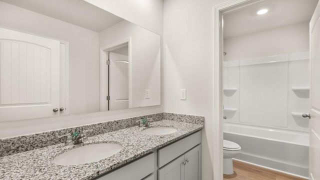 136 Crooked Lake Park, Villa Rica, GA 30180