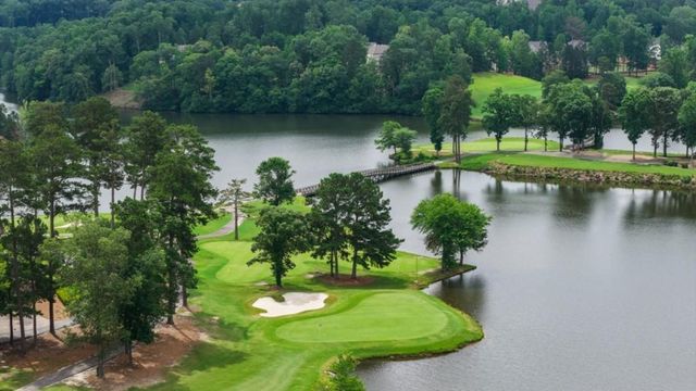 136 Crooked Lake Park, Villa Rica, GA 30180