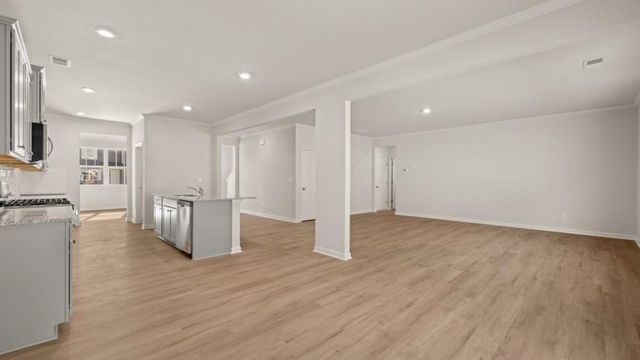 136 Crooked Lake Park, Villa Rica, GA 30180