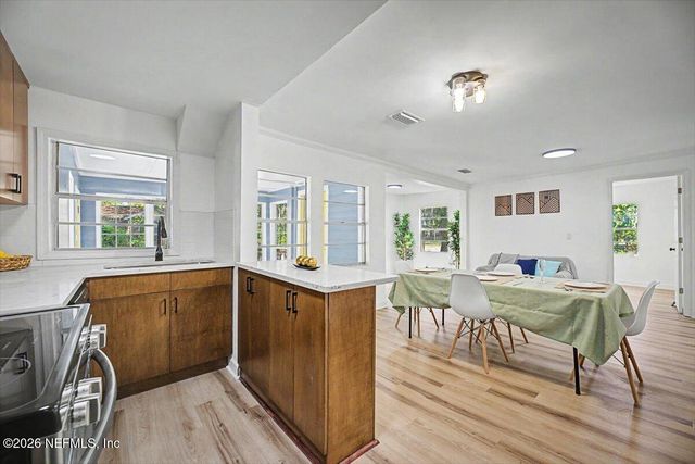 2520 LARSEN Road, Jacksonville, FL 32207