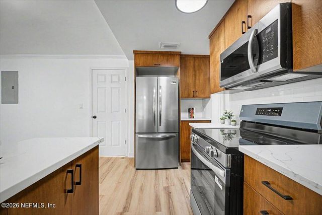 2520 LARSEN Road, Jacksonville, FL 32207