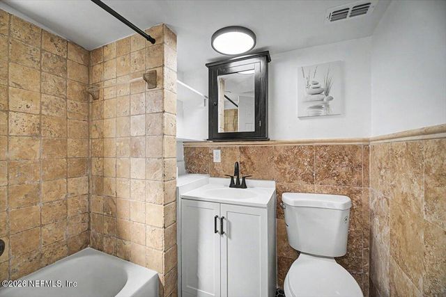 2520 LARSEN Road, Jacksonville, FL 32207