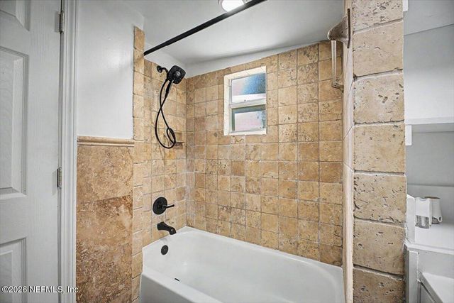 2520 LARSEN Road, Jacksonville, FL 32207