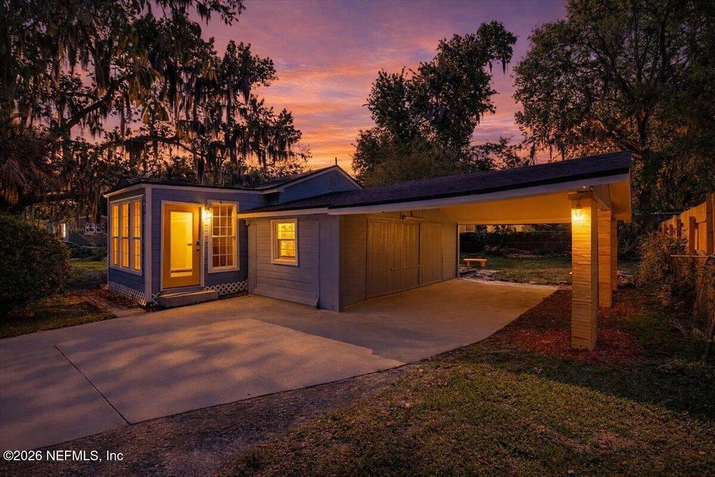 2520 LARSEN Road, Jacksonville, FL 32207