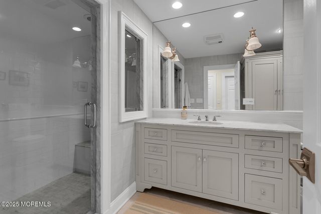 13 Old Farm Road, Little Silver, NJ 07739