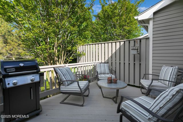 13 Old Farm Road, Little Silver, NJ 07739