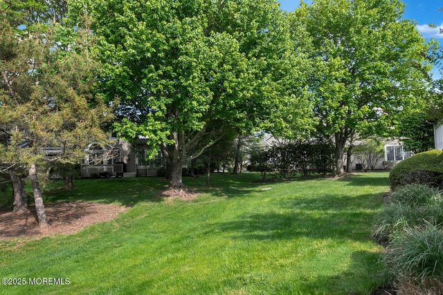 13 Old Farm Road, Little Silver, NJ 07739
