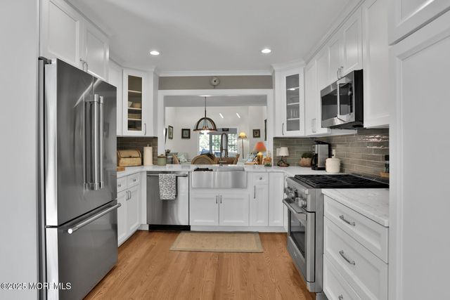 13 Old Farm Road, Little Silver, NJ 07739