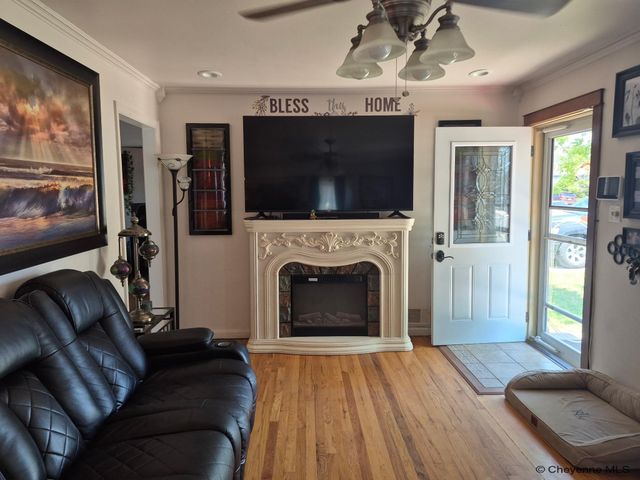 3326 ALEXANDER AVE, Cheyenne, WY 82001