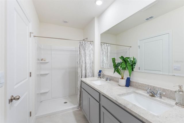 199 AMBERWOOD WAY, Umatilla, FL 32784