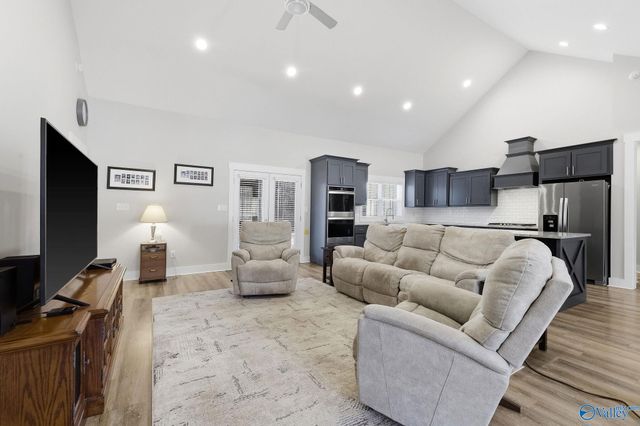 3586 Creek Path Road, Guntersville, AL 35976