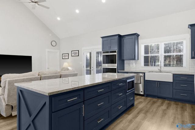 3586 Creek Path Road, Guntersville, AL 35976