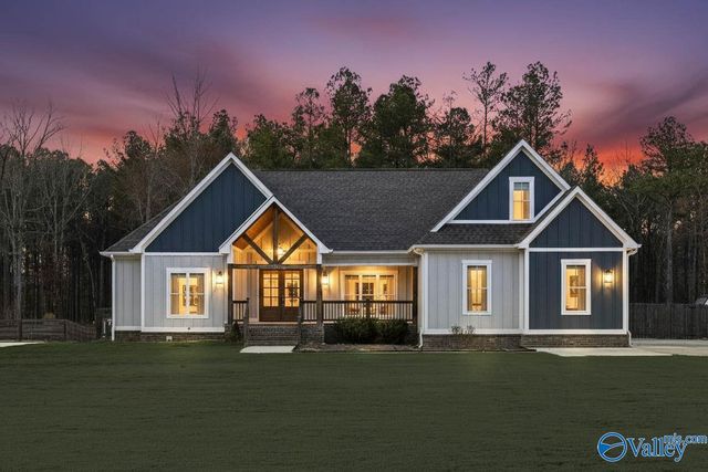 3586 Creek Path Road, Guntersville, AL 35976