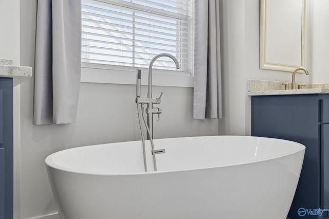 3586 Creek Path Road, Guntersville, AL 35976