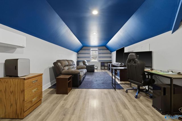 3586 Creek Path Road, Guntersville, AL 35976