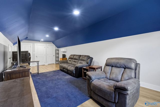 3586 Creek Path Road, Guntersville, AL 35976