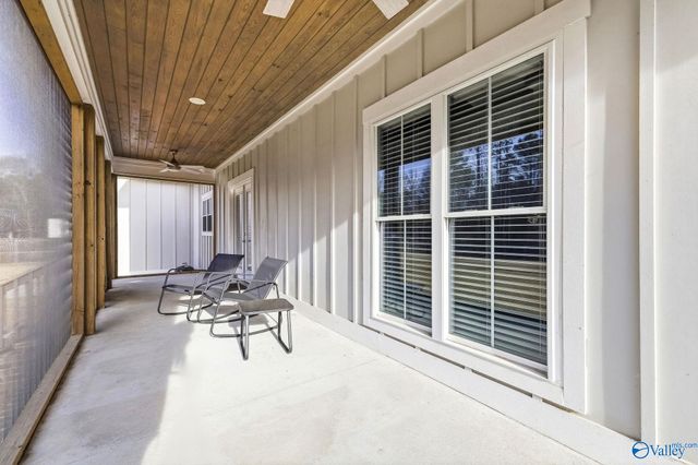 3586 Creek Path Road, Guntersville, AL 35976