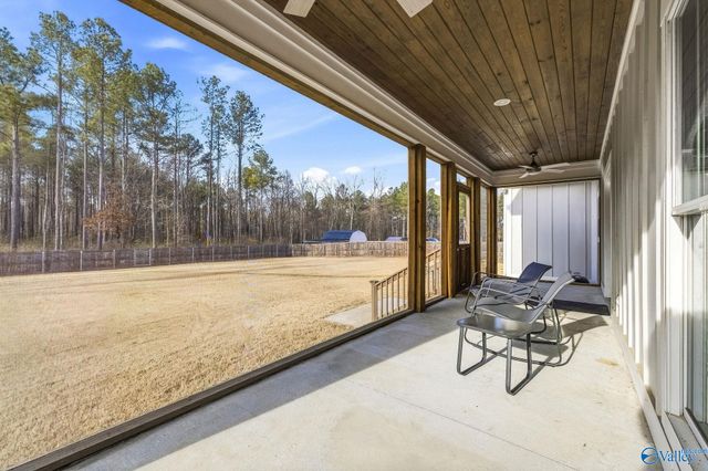 3586 Creek Path Road, Guntersville, AL 35976