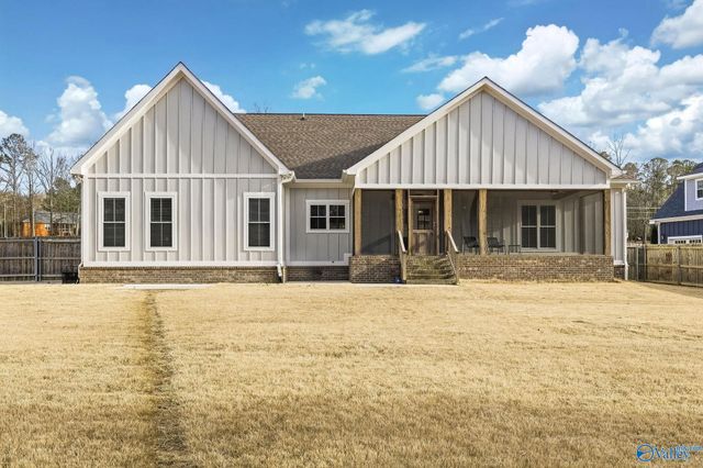 3586 Creek Path Road, Guntersville, AL 35976