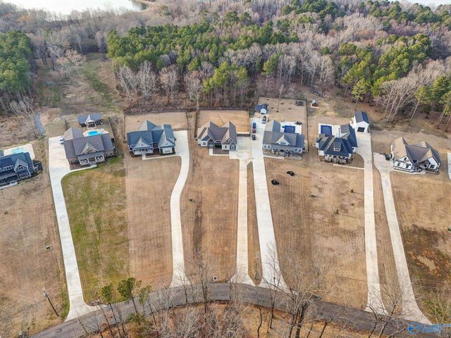 3586 Creek Path Road, Guntersville, AL 35976