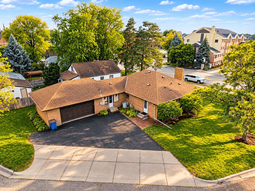 4201 40th Avenue N, Robbinsdale, MN 55422 — photo 2