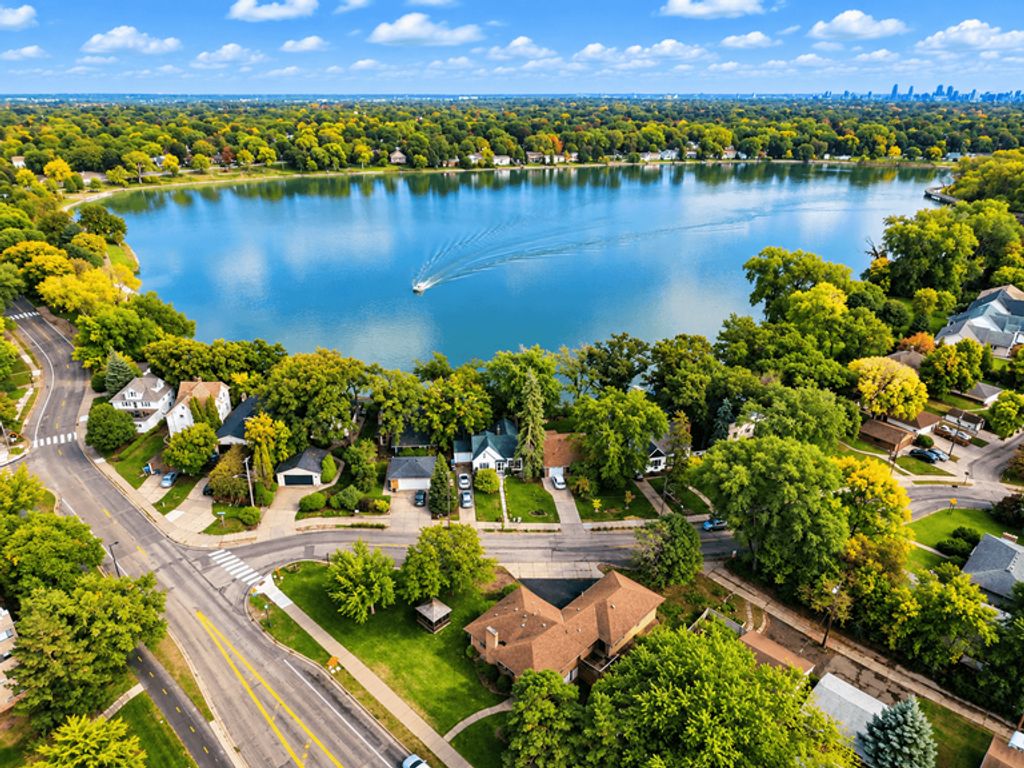 4201 40th Avenue N, Robbinsdale, MN 55422 — photo 4