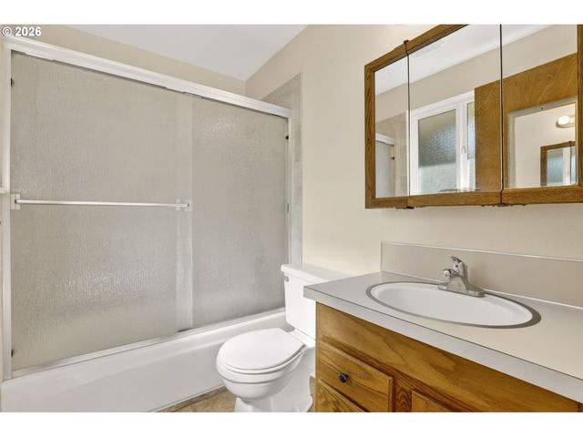 6117 KANSAS St, Vancouver, WA 98661