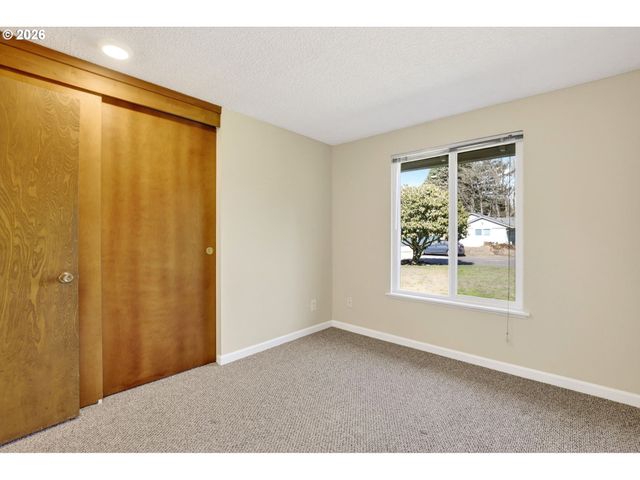 6117 KANSAS St, Vancouver, WA 98661