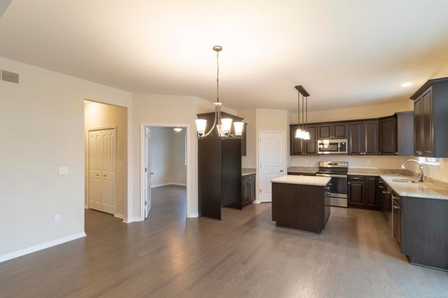 55671 Bay Oaks Court, Shelby Twp, MI 48315