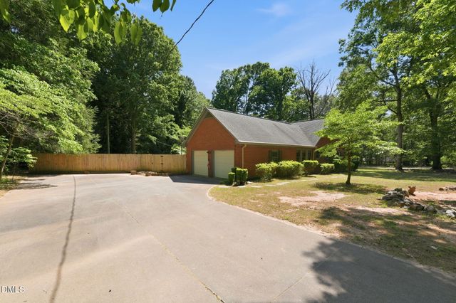 4839 Forest Lake Drive, Mebane, NC 27302