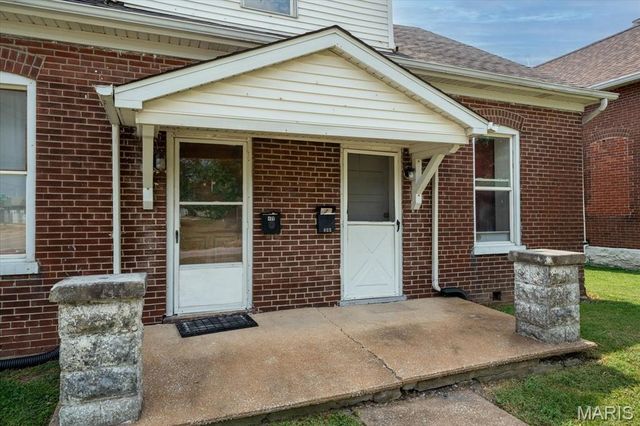 402 S 21st Street, Belleville, IL 62226