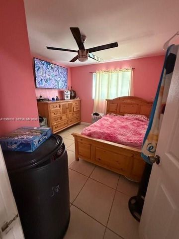 2650 W 8th Ave, Hialeah, FL 33010