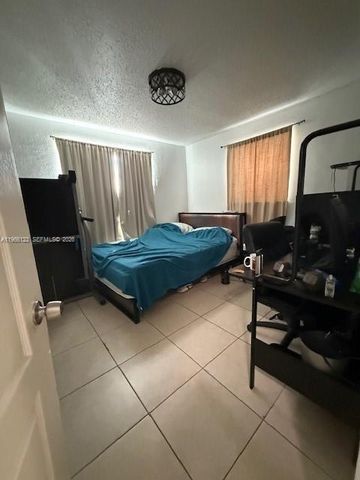 2650 W 8th Ave, Hialeah, FL 33010