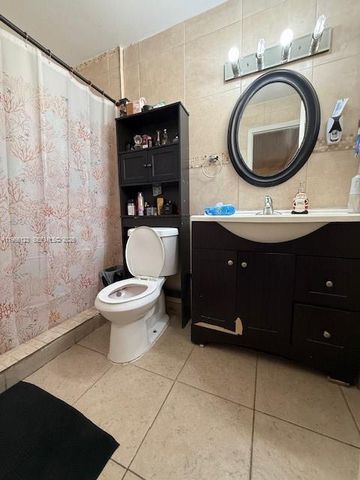 2650 W 8th Ave, Hialeah, FL 33010